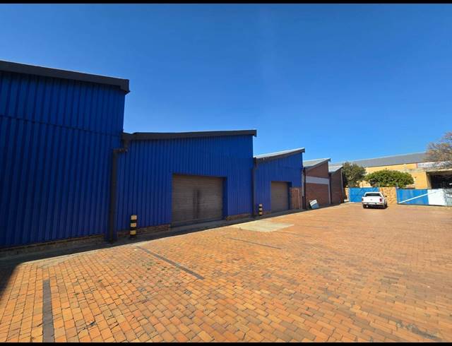 3,762M² WAREHOUSE TO LET IN BENROSE